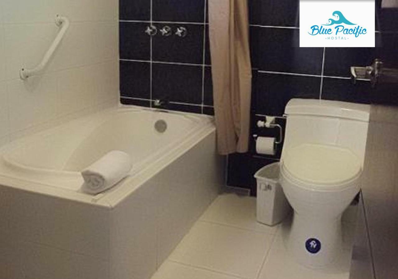 Hostal Blue Pacific Manta Exteriör bild